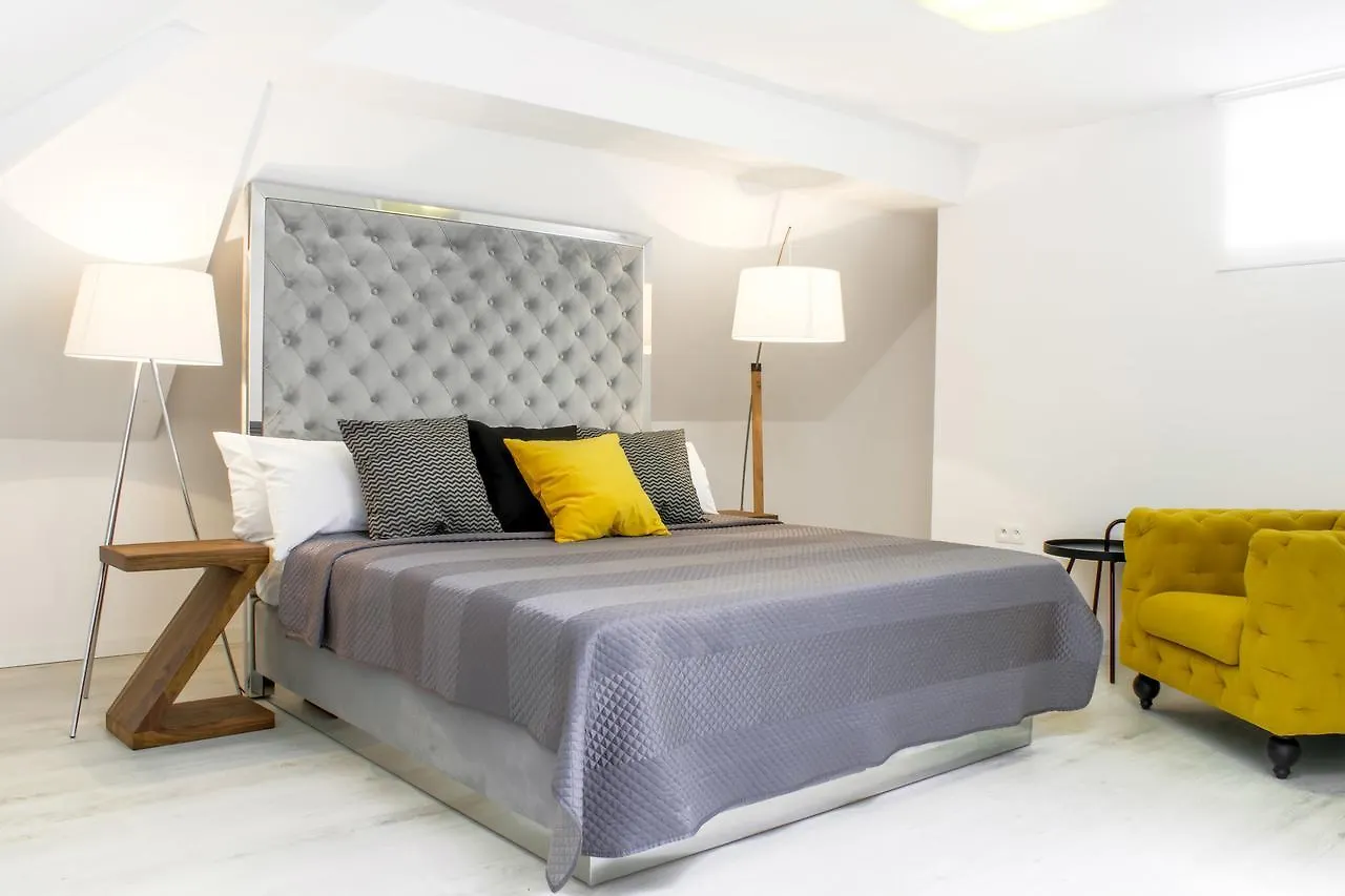 Santa Cruz Apartments Malaga